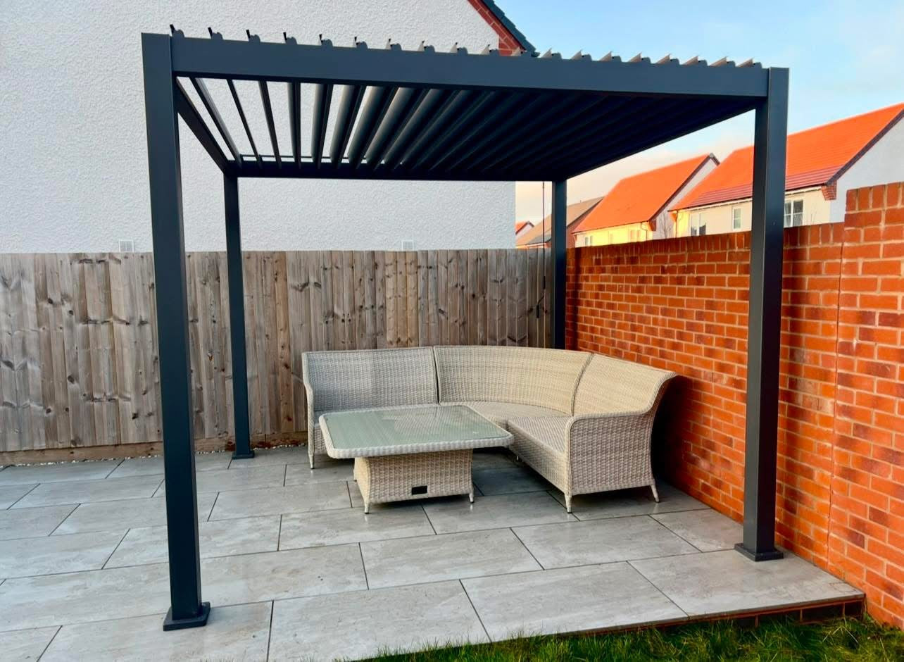 3m x 3m aluminium pergola