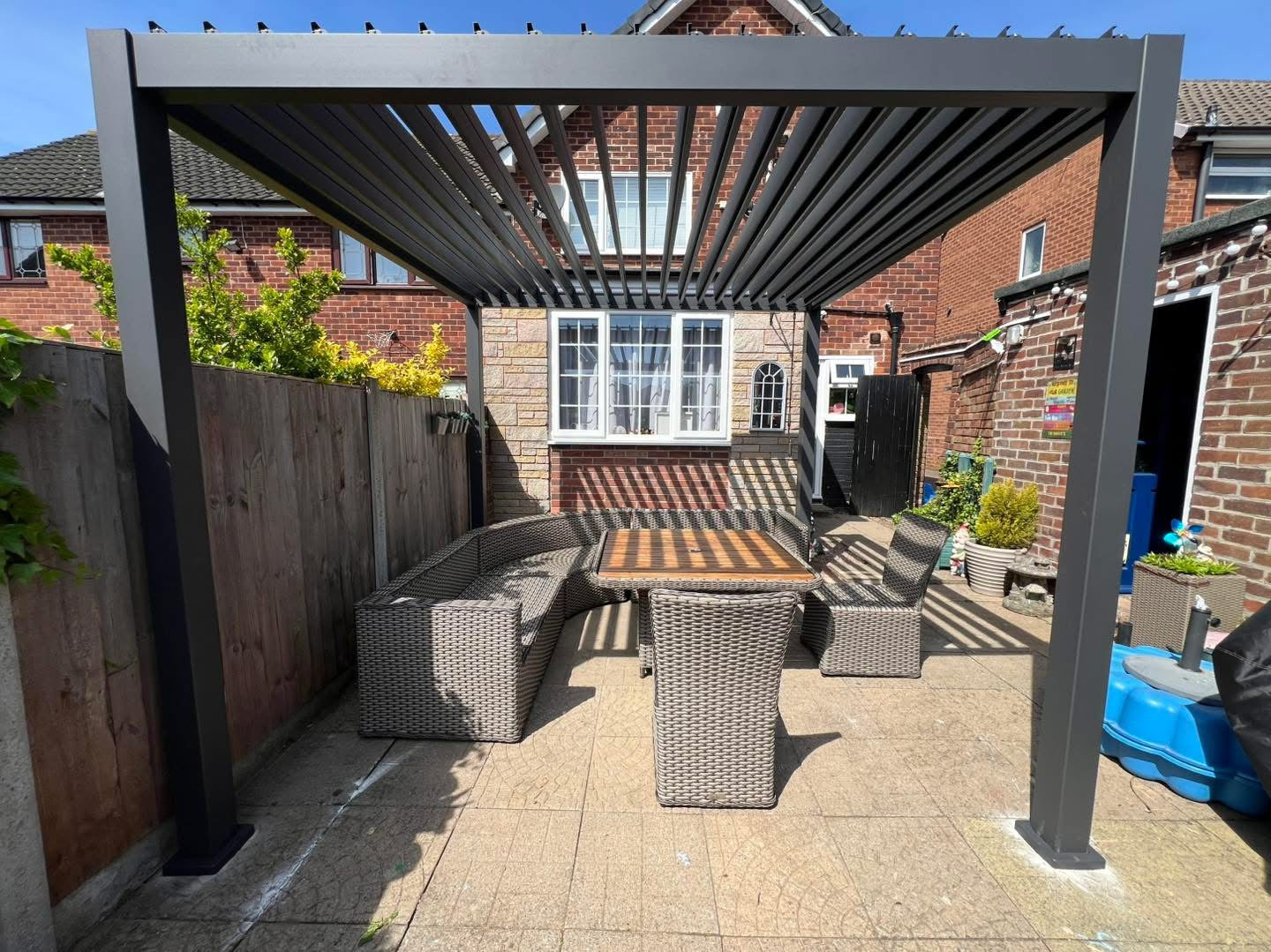 3m x 3m aluminium pergola